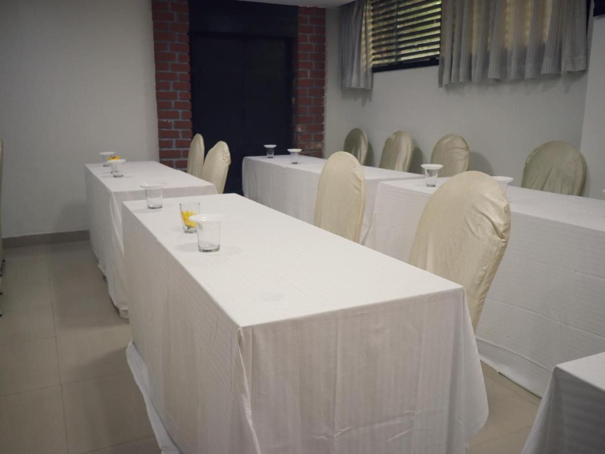The Green Path Eco Hotel Bengaluru Kültér fotó